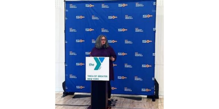 Mayor’s Public Engagement Unit, NYC Care, Bronxnet, and La Central YMCA Host Health Care Fair for Bronx Families