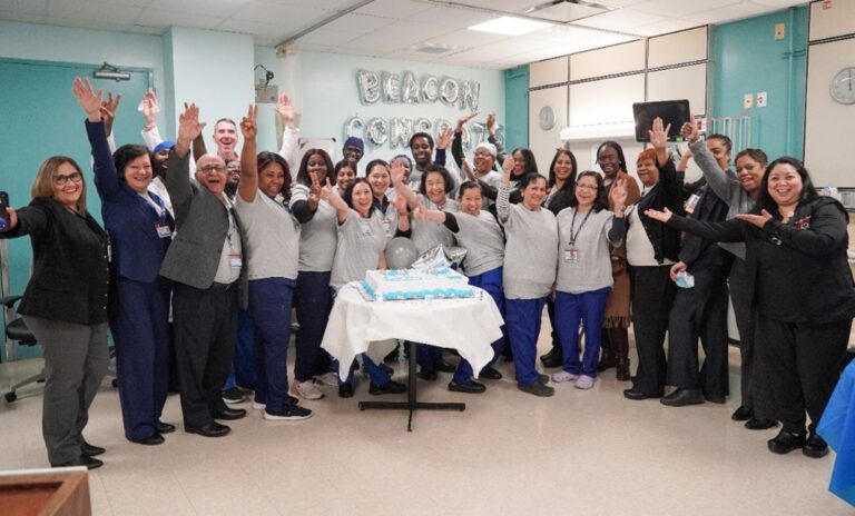 NYC Health + Hospitals/Lincoln Medical Intensive Care Unit II Recognized with American Association Of Critical-Care Nurses Silver-Level Beacon Award for Excellence